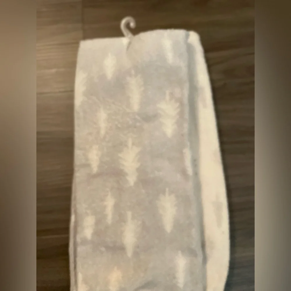 Wondershop White and Gray White Trees Hand Towels set of 2-NWOT